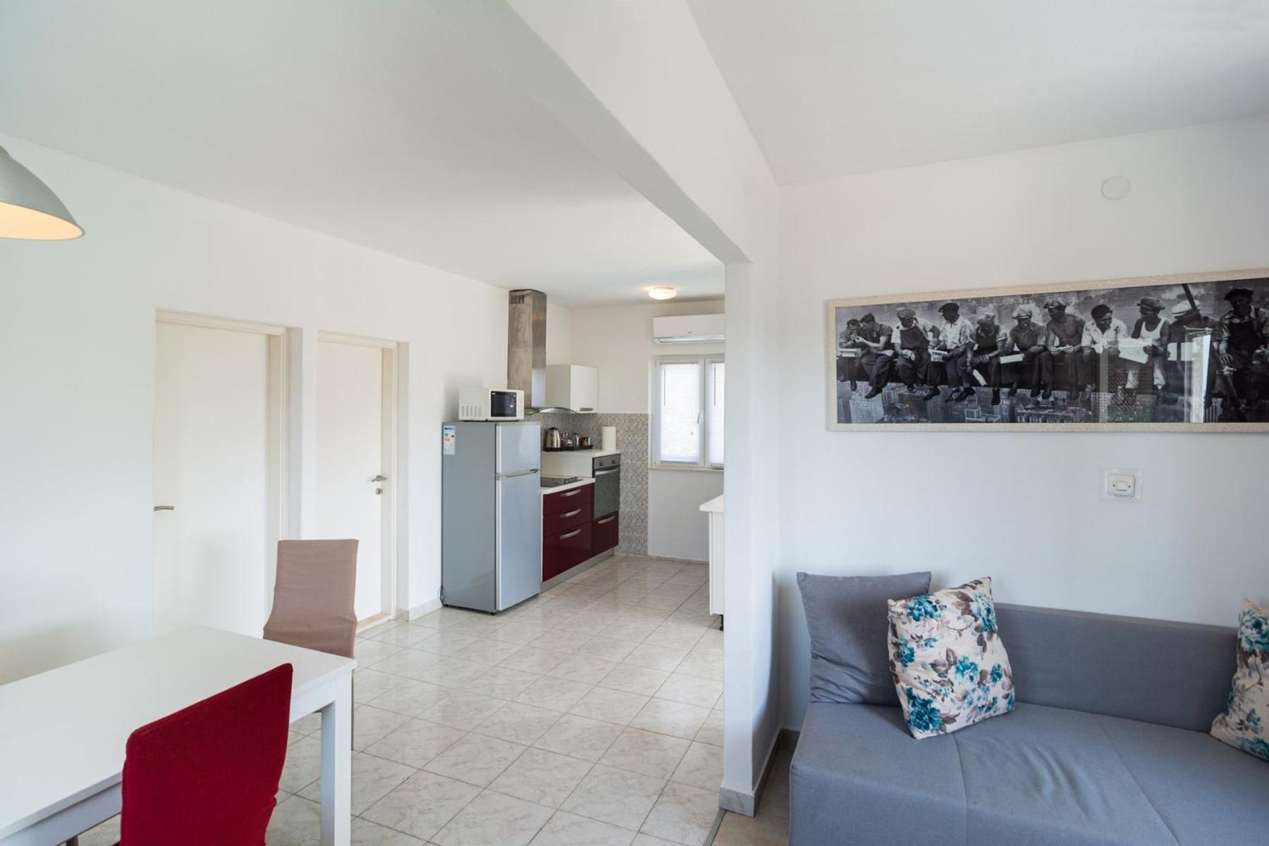 Sea-Views Brazza Apartments With Private Pool Милна Екстериор снимка